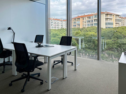 Un bureau au design remarquable pour 4&nbsp;personnes &agrave; Marseille, Spaces Boulevard Michelet  969 13008 Marseille