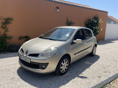 Renault Clio III Clio 1.5 dCi 85 Privil&egrave;ge 2007 occasion Pont St Martin 44860