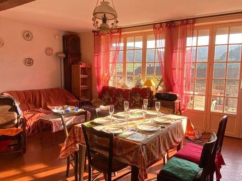   150 M2 sud, grande terrasse + terrain escalier priv� & caves Maison - 7 pi�ce(s) - 150 m�