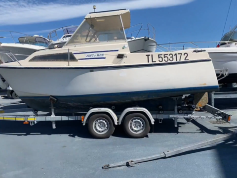 Bateaux &agrave; moteur Vedette - Yacht - Offshore 2025 occasion Saint-Rapha&euml;l 83700