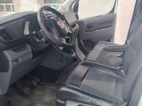 Toyota Divers 1.6 d 2016 occasion Bouguenais 44340