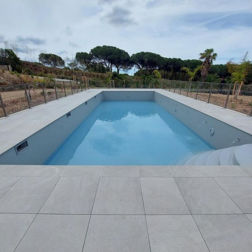   Fr�jus (83600)