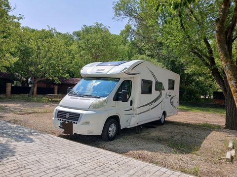 MC LOUIS Camping car 2014 occasion Blaye 33390
