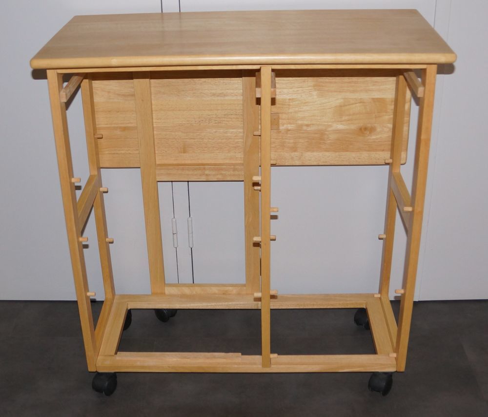 TABLE DESSERTE A ROULETTES Meubles
