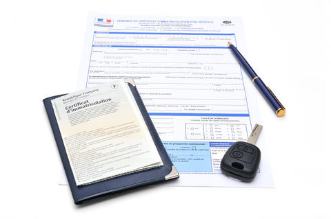 Acheter son camping-car ou sa caravane : imprimer la demande de certificat d'immatriculation