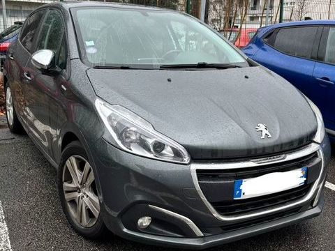 Peugeot 208 1.2 PureTech 82ch BVM5 Style 2017 occasion Grenoble 38000