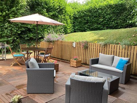   Belle Maison Ind�pendante pr�s du centre-ville, Civray 86400 Maison - 5 pi�ce(s) - 65 m�