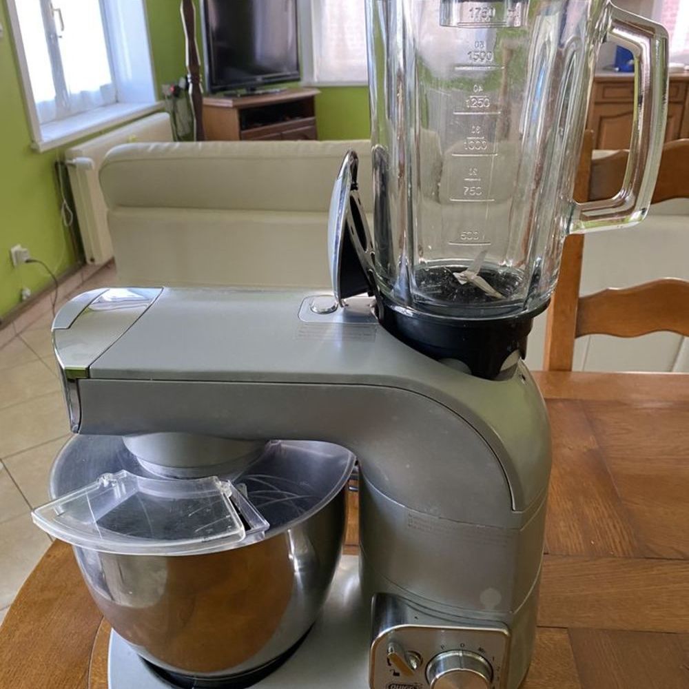 ROBOT DE CUISINE P&Acirc;TISSERIE Electroménager
