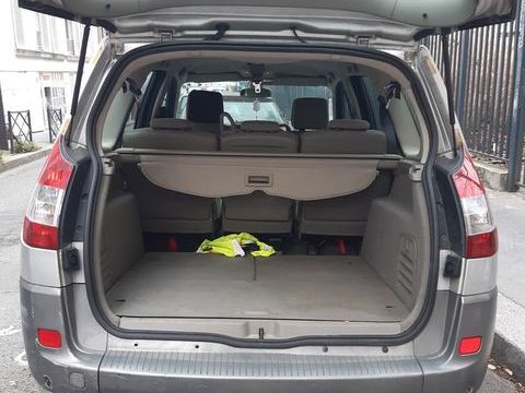 Renault Grand Sc&eacute;nic II Grand Scenic 2.0 16v Confort Authentique 2005 occasion Paris 75020