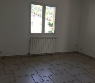  Appartement � louer 4 pi�ces 85 m�