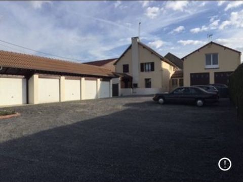   A 5 min de Brie-Comte-Robert studio avec cuisine am�nag�e et Appartement - 2 pi�ce(s) - 22 m�