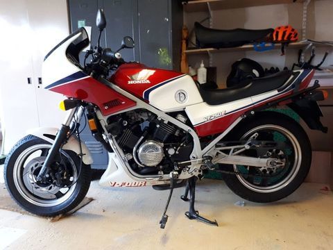 Moto HONDA 1984 occasion Vitot 27110