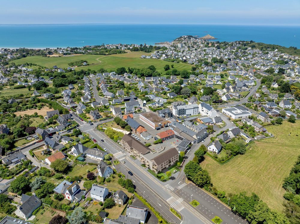   Pl�neuf-Val-Andr� (22370)