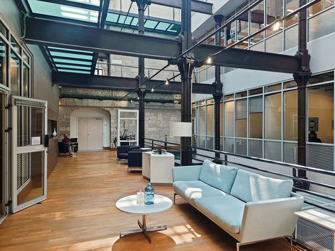 Abonnement au coworking flexibles de Marseille Les Docks  99 13002 Marseille