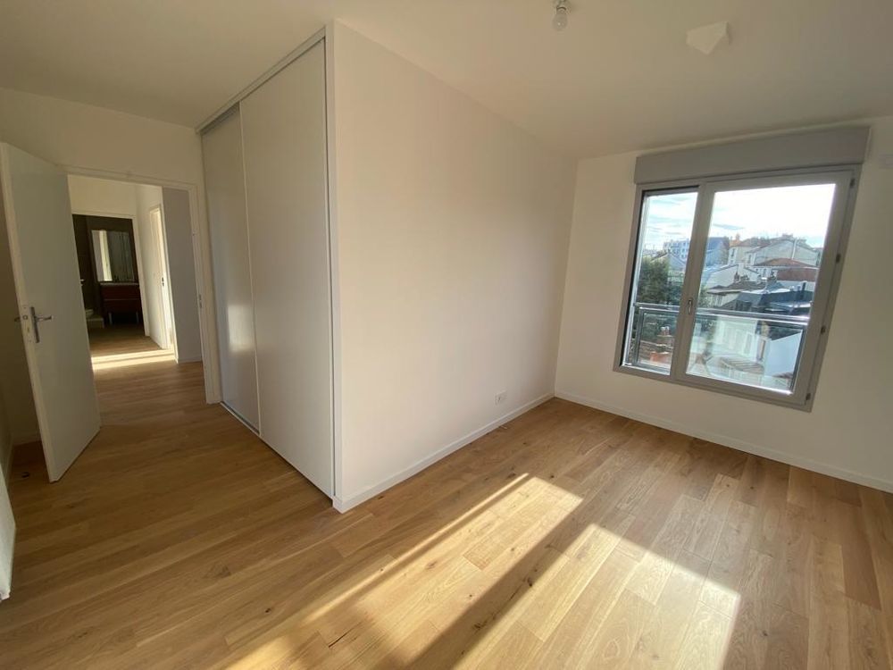   Issy-les-Moulineaux (92130)