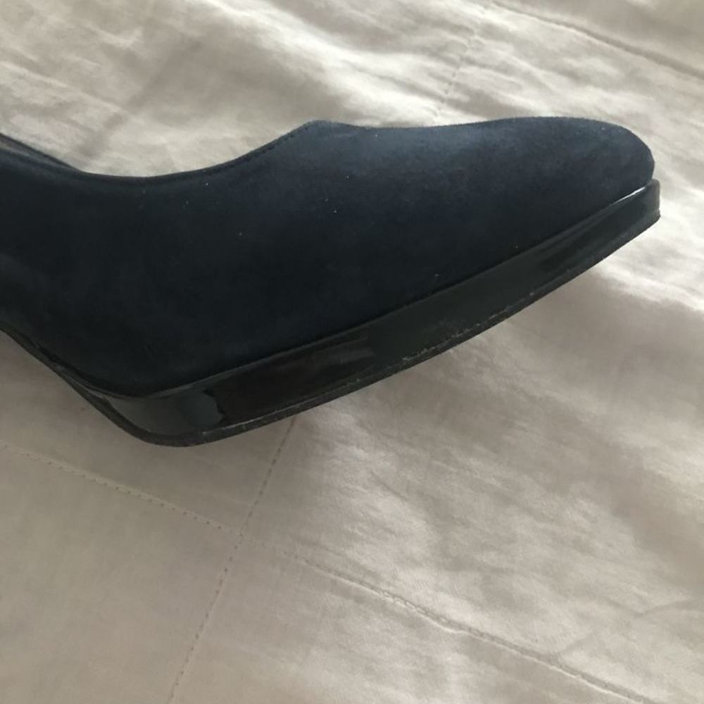 Chaussures talons jamais port&eacute;es cause blessure aux pieds. Chaussures