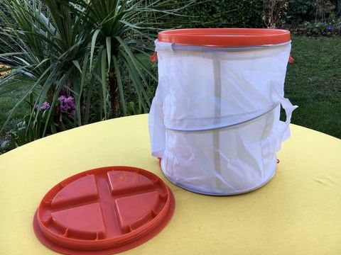 Panier à linge neuf pliable avec couvercle ou Corbeille tri 4 L'Isle-Jourdain (32)