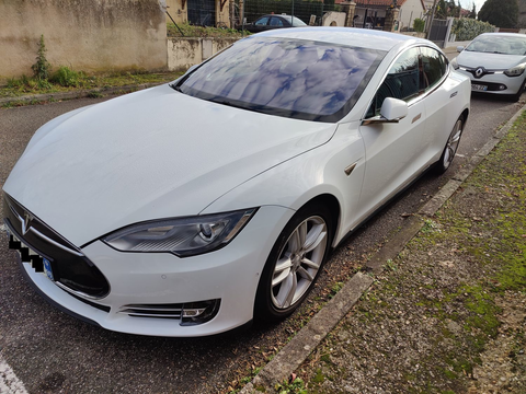 Tesla Model S MODEL S 70 kWh 2016 occasion V&eacute;nissieux 69200