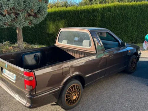 Skoda Felicia F&eacute;licia 1.3i Sp&eacute;cial Bergamote 1996 occasion Lyon 69001