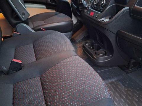 Van am&eacute;nag&eacute; Van am&eacute;nag&eacute; 2017 occasion Saint-Martin-des-Noyers 85140