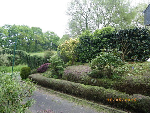   maison atypique Maison - 10 pi�ce(s) - 211 m�