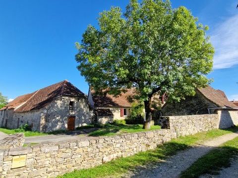   Propri�t� de caract�re : maison, grange, grangette, terrains Ferme - 3/4 pi�ce(s) - 85 m�