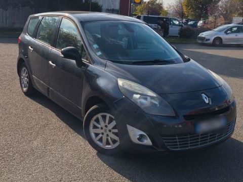 Renault Grand Sc&eacute;nic III dCi 130 FAP Exception Euro 5 7 pl 2011 2011 occasion Ach&egrave;res 78260