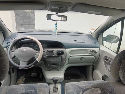 Renault Sc&eacute;nic M&eacute;gane 1.6e RXT A 1999 occasion Angers 49000