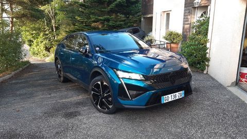 Peugeot 408 PHEV 180 e-EAT8 Allure 2023 occasion La S&eacute;auve-sur-Sem&egrave;ne 43140