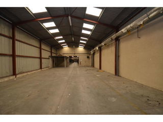  Plateau � vendre 15 + pi�ces 3600 m�