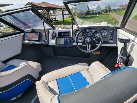 Bateaux &agrave; moteur Dinghie - Runabout - Open 1990 occasion Cattenom 57570