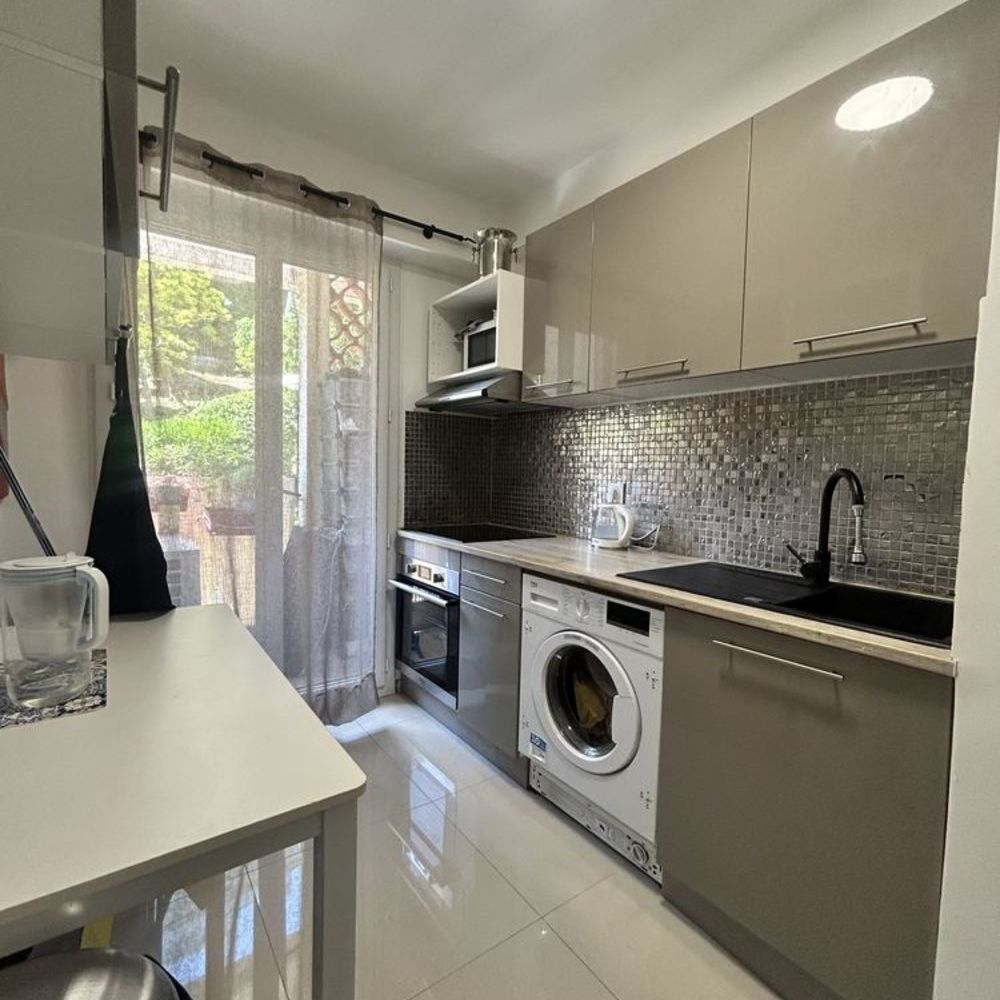 Vente Appartement Apparemment T2 cave place de stationnement en sus Nice