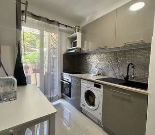  Appartement à vendre 2 pièces 47 m² Nice