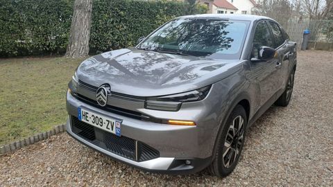 Citro&euml;n C4 Hybride 136 e-DCS6 Max 2025 occasion L'Ha&yuml;-les-Roses 94240