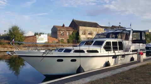 Bateaux &agrave; moteur Bateau fluvial 2004 occasion Port Barcares 66420