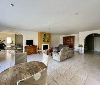  Villa � vendre 8 pi�ces 220 m�