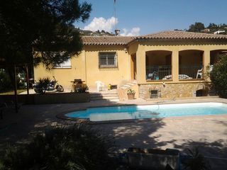  Villa � vendre 7 pi�ces 300 m�