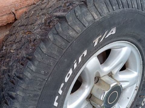 Pi&egrave;ces et &eacute;quipements Voiture Pi&egrave;ces et &eacute;quipements Voiture  occasion Pr&eacute;serville 31570