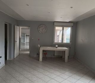  Appartement � louer 6 pi�ces 150 m� Montchanin