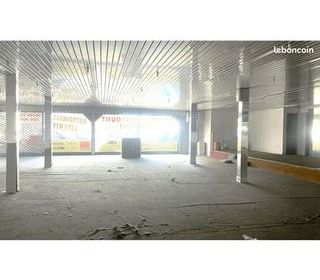  Atelier � vendre 15 + pi�ces 1000 m�