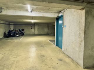  Parking / Garage � vendre 12 m�
