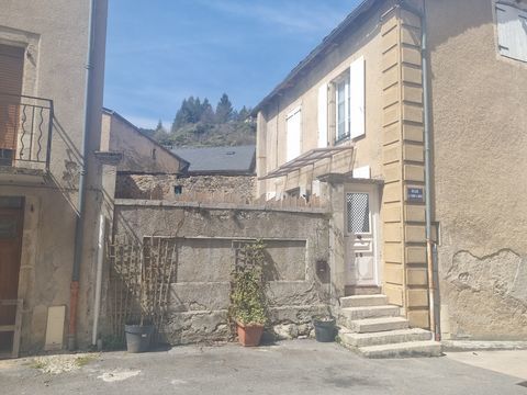   A vendte maison comprenant appartement � Meyrueis  Maison - 7 pi�ce(s) - 165 m�