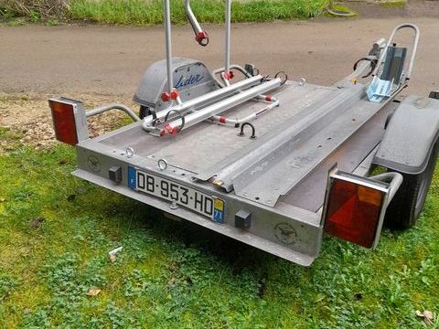 Pi&egrave;ces et &eacute;quipements Voiture Pi&egrave;ces et &eacute;quipements Voiture  occasion Ozenay 71700