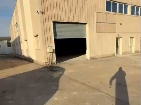   Entrep�t 300m� ( 91) Atelier - 1 pi�ce(s) - 300 m�