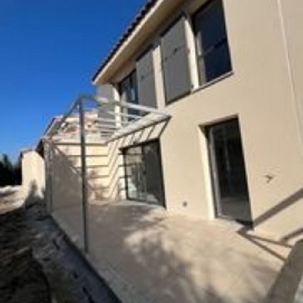 Maisons neuves   Saint-R�my-de-Provence (13210)