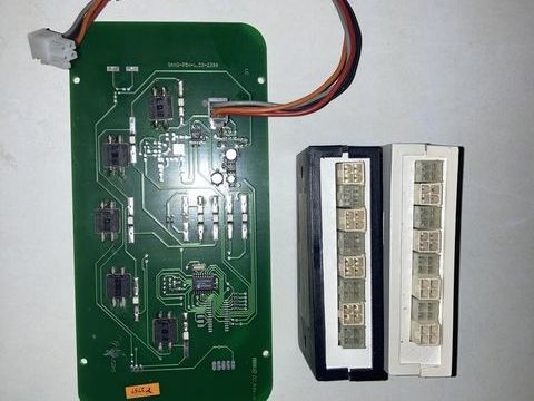 Panneau de contrôle et modules de distribution 12V ArSilicii Forcalquier (04)