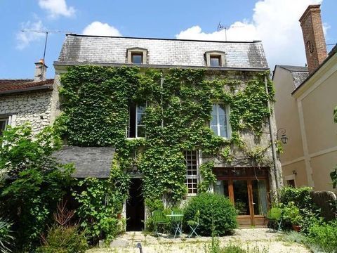   Maison pr�s LA ROCHE-POSAY, Bord de Creuse Maison - 153 m�