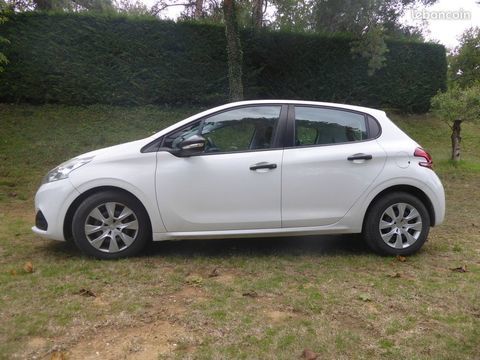 Peugeot 208 AFFAIRE 1.6 BLUEHDI 100 BVM5 PACK CLIM 2015 occasion Ch&acirc;teauneuf-de-Galaure 26330
