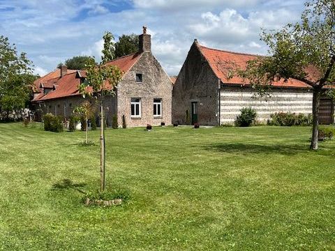   CORPS DE FERME - 25 min de Lille  Ferme - 6 pi�ce(s) - 240 m�