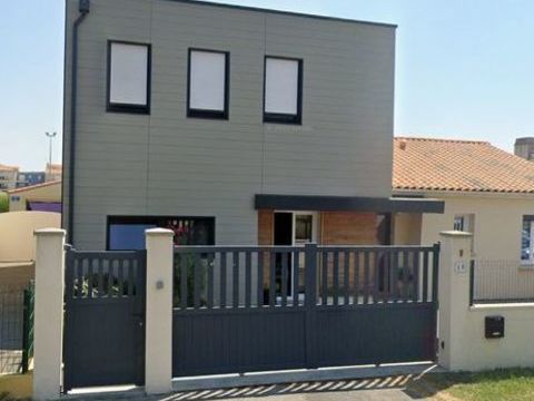   maison familiale Maison - 8 pi�ce(s) - 210 m�